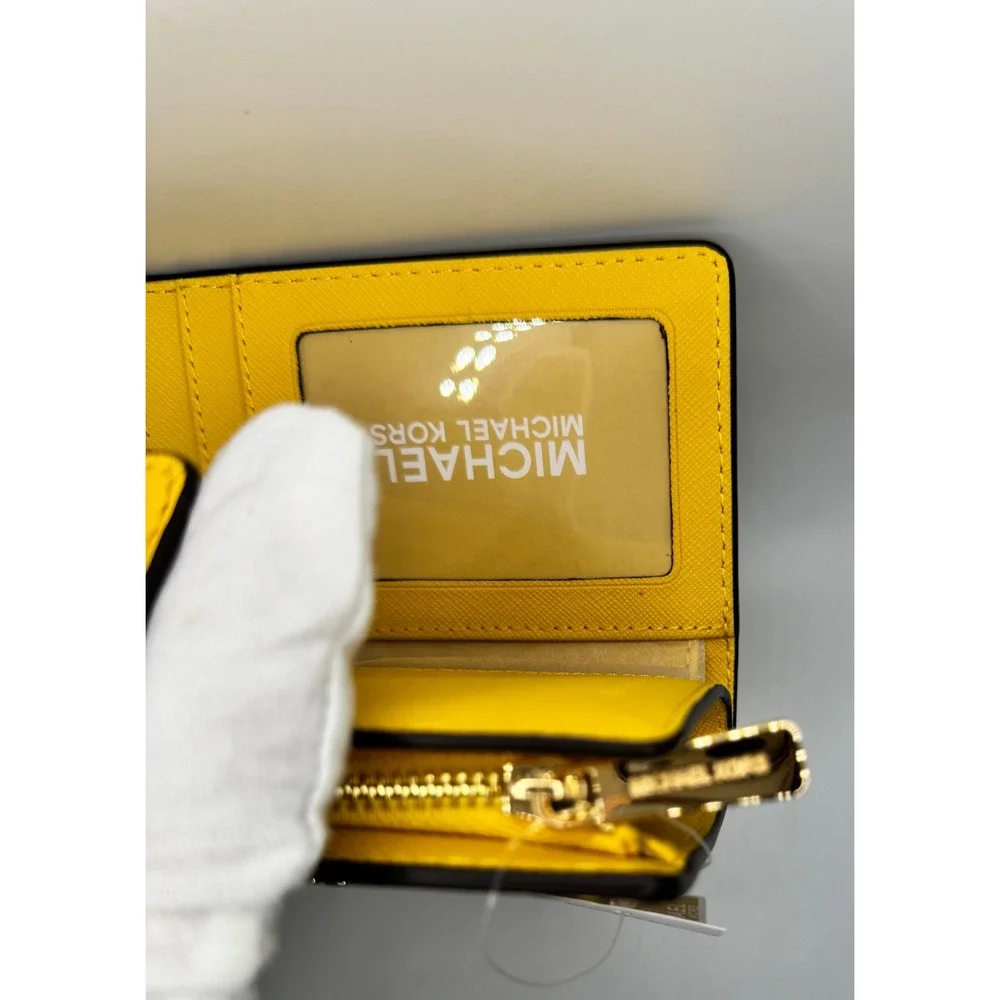 MICHAEL KORS Daisy‎ Yellow Leather Bifold Wallet Travel Card Holder NWT